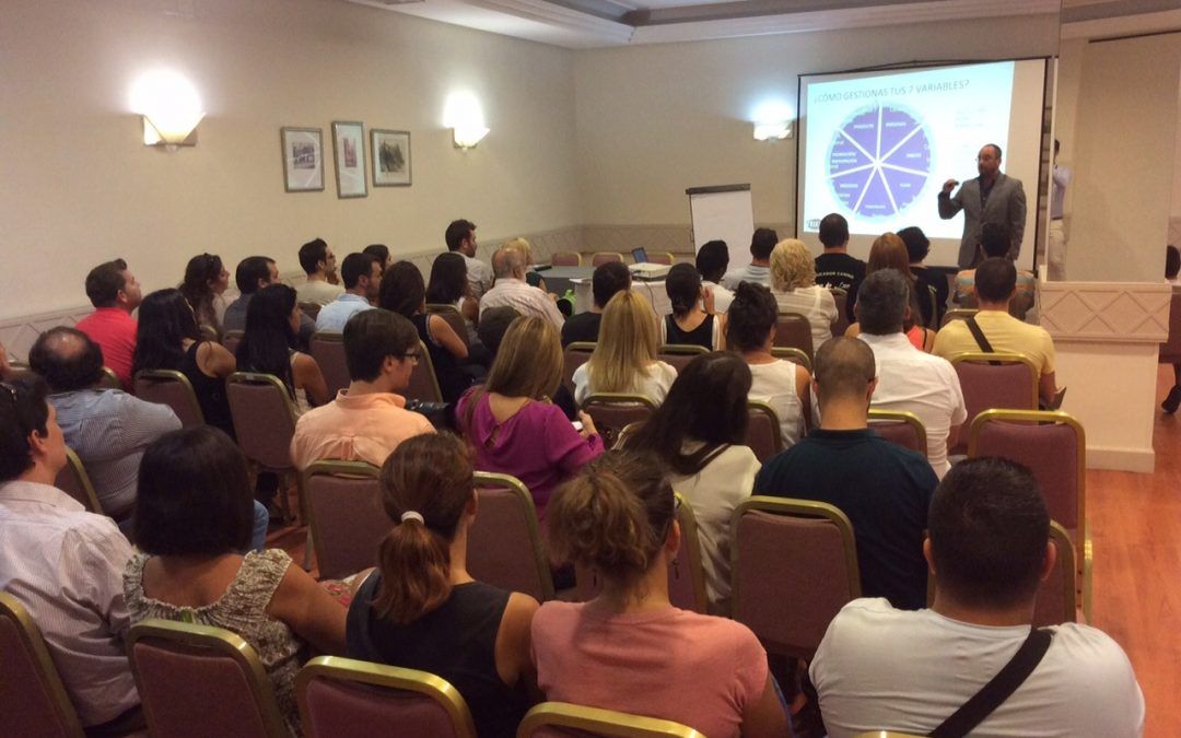 Conferencias en Sevilla sobre marketing y merchandising en el ‪‎comercio‬ de mascotas