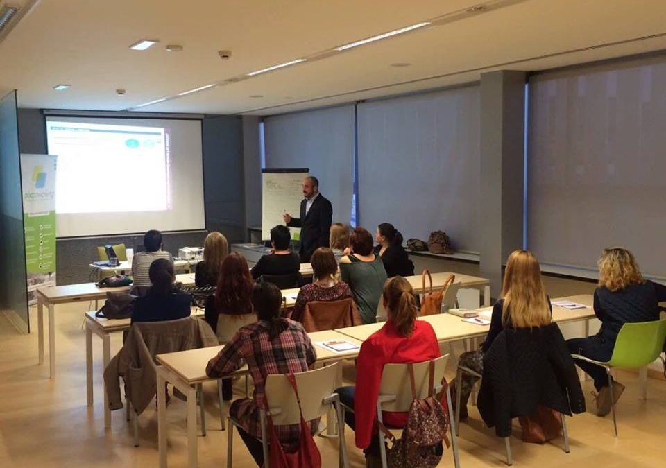 Elda-Petrer formación para las empleadas de Pollos Planes de la zona